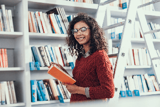 A escolha dos livros tem papel estratégico na formação do repertório sociocultural dos estudantes