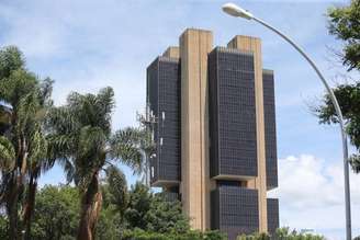 Banco Central projeta alta de 5,2% para o IPCA em 2026 e 3,9% em 2027