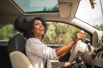 Confira as interpretações sonhar que dirige um carro