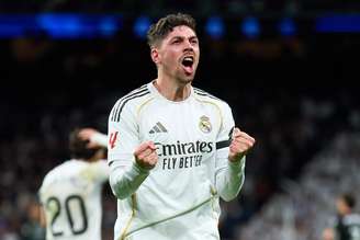 Federico Valverde comemora gol em Real Madrid x Elche, em La Liga 