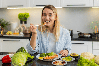 Consumir mais proteína na menopausa nem sempre significa melhores resultados