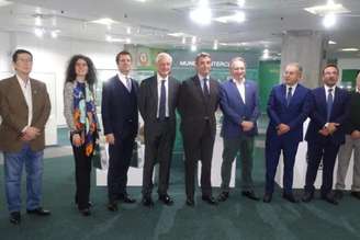 Autoridades conheceram Nubank Parque e visitaram sala de troféus do clube