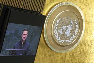 Presidente ucraniano definiu conflito no leste europeu como 'absurdo' e 'interminável'