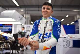 Isack Hadjar permenece como companheiro de Verstappen na Red Bull em 2027.