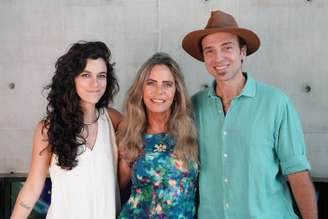 Bruna Lombardi com a nora Carla Labate e o filho Kim Riccelli 