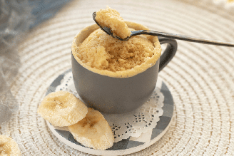 Bolo de caneca de banana