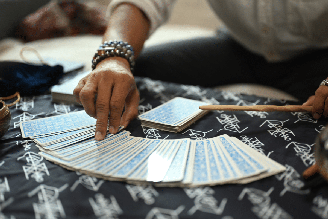 O dia será marcado por equilíbrio, decisões conscientes e fortalecimento das relações, com espaço para mudanças, aprendizados e novas oportunidades