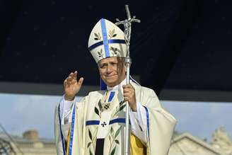 Após visita de dois dias a Paris, Leão XIV segue para Lourdes