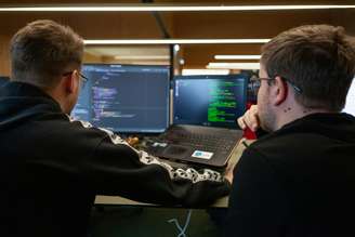 Cada vez mais programadores concordam sobre o seu futuro devido à IA: