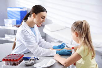 Exames laboratoriais e o teste genético ajudam a confirmar a hipercolesterolemia familiar homozigótica