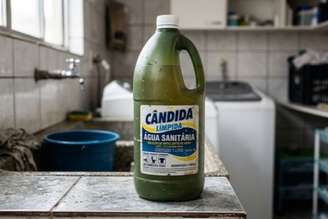 água sanitária.