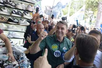 Flávio Bolsonaro durante ato de campanha em São Paulo