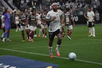 Ausência de grandes vendas de jogadores prejudicou situação financeira do Corinthians