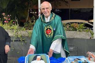 Padre Júlio Lancellotti é conhecido por atuação com população em situação de rua