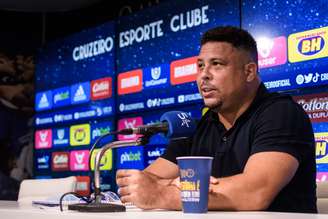 Ronaldo Fenômeno negociou empréstimo com Vorcaro pouco antes de sua saída do Cruzeiro