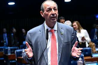 Senador Omar Aziz (PSD-AM) discursa no plenário do Senado Federal durante sessão realizada em maio de 2026