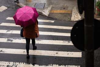Chuvas atingiram a cidade de São Paulo neste domingo, 4