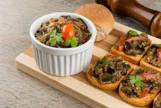 antepasto de berinjela.