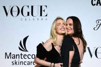 Yasmin e Luiza Brunet posam juntas