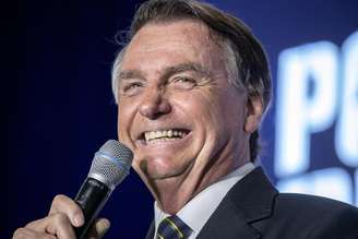 Ex-presidente terá influência e dará opiniões na administração do filho