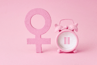 Mudanças hormonais nessa fase podem afetar diferentes aspectos da saúde e da qualidade de vida