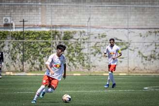 Tiago Miguel Salvador, jogador do time sub-17 do Red Bull Bragantino. 