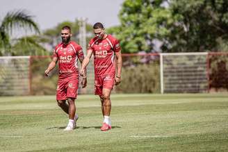 Treino do Vila Nova tem clima leve –