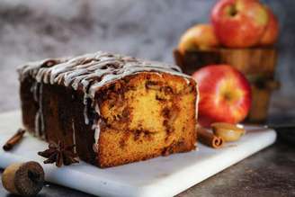bolo de maçã com canela e aveia.