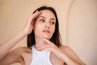 A nova estética prioriza a qualidade da pele, a naturalidade e os procedimentos que respeitam os traços individuais