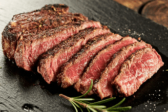 Bife suculento na air fryer com manteiga