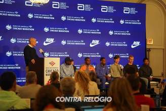 Elite masculina na coletiva da Maratona de Chicago (Foto: Fernanda Paradizo)