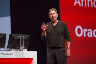 Há ricos que compram mansões e, depois, há Larry Ellison, que compra bairros inteiros para seus funcionários