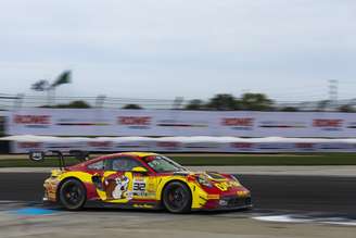 Porsche #32 de Riccardo Pera, Kyle Washington e Ayhancan Guven vencem em Indianápolis