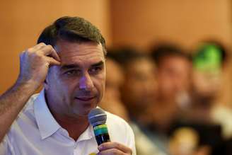 Candidato à Presidência divulgou vídeo gravado em outro país como se fosse no Brasil; prática foi considerada por TSE como "grave manipulação"