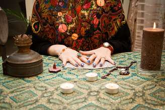 Veja algumas perguntas para fazer ao Tarot
