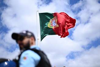 A polícia portuguesa conseguiu localizar a adolescente nesta terça-feira, 13
