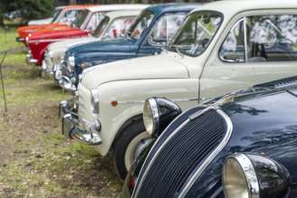 Modelos da Fiat em exposição na feira de clássicos na Argentina