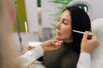 Novas referências de beleza influenciam as expectativas sobre o rosto e os procedimentos estéticos