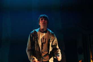 João Lucas relembra bullying que sofreu na adolescência e faz paralelo com papel no teatro