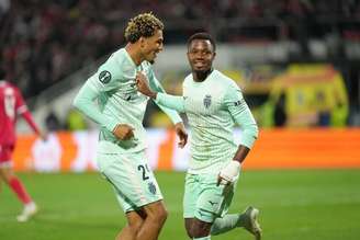 Ansu Fati e Brunner comemorando um dos gols do Mônaco 