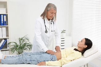 Diante da suspeita de hérnia abdominal, a avaliação médica é essencial, mesmo quando não há dor