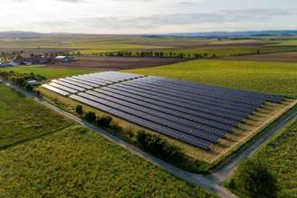 Romênia tira a liderança solar da Alemanha: veja como será a maior usina fotovoltaica da Europa