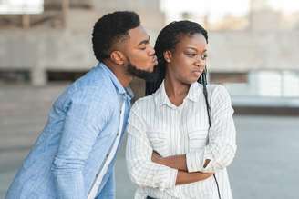 A sensação de nojo pode surgir sem aviso prévio e pode ter muitas explicações que, no fim, dependem da personalidade, cultura e preferências pessoais. Prostock-studio/Shutterstock