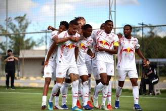 Jogadores do time sub-20 do Red Bull Bragantino. 