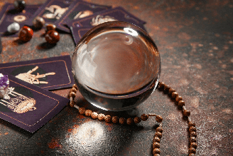 O tarot indica oportunidades, desafios e conselhos para cada signo ao longo do dia