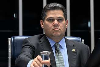 Davi Alcolumbre é o presidente do Senado Federal.