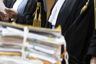 Casal chegou a acordo após esposa processar ex por ser gay