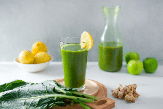 O suco verde é uma opção perfeita para o café da manhã
