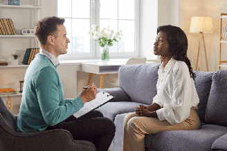Psicólogo e psiquiatra atuam na saúde mental, mas têm formações e funções diferentes