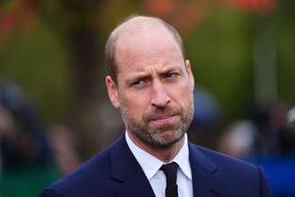 William prefere manter distância de Harry, segundo reportagem